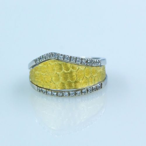 Δαχτυλίδι απο κίτρινο χρυσό μαζί με λευκόχρυσο 14Κ με ζιργκόν πέτρες 2382